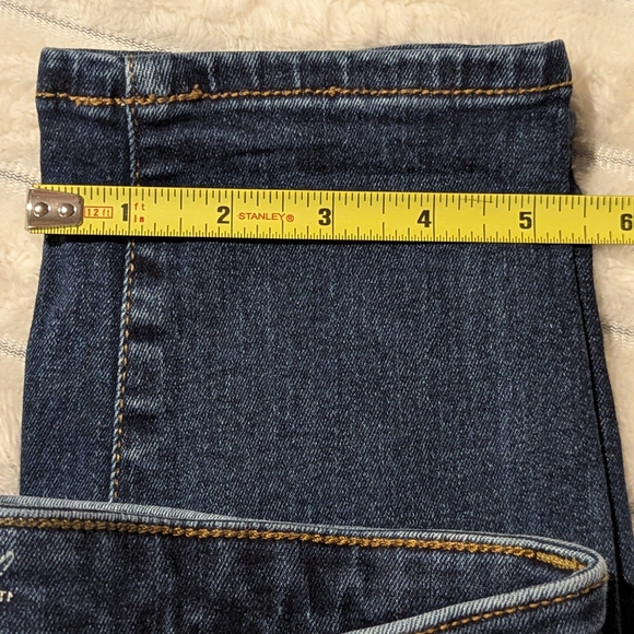 High Rise Universal Thread Jeans - Picture 7 of 7